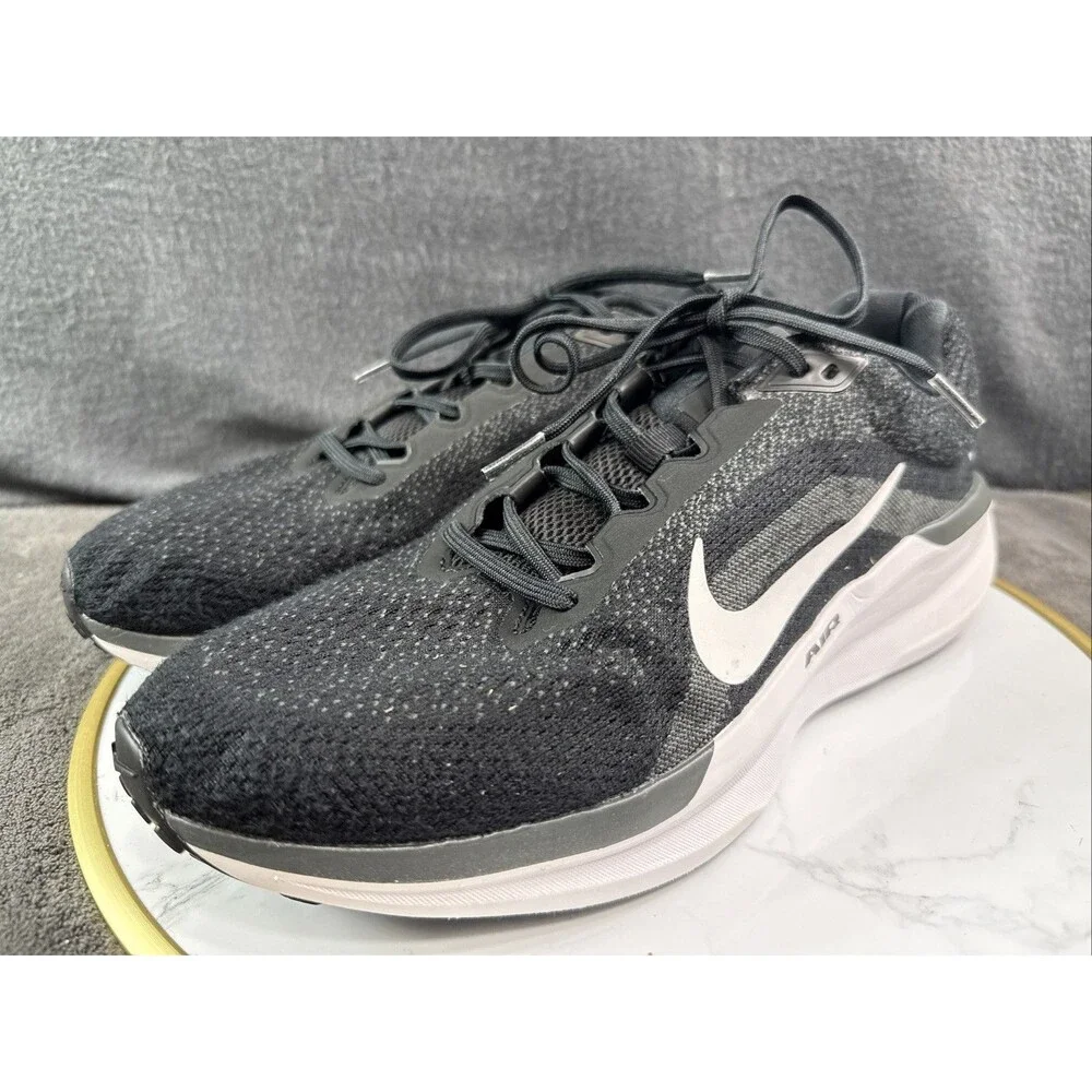 Nike Air Winflo 11 Black White Men Size 11 Road Running Shoes Athletic Sneakers